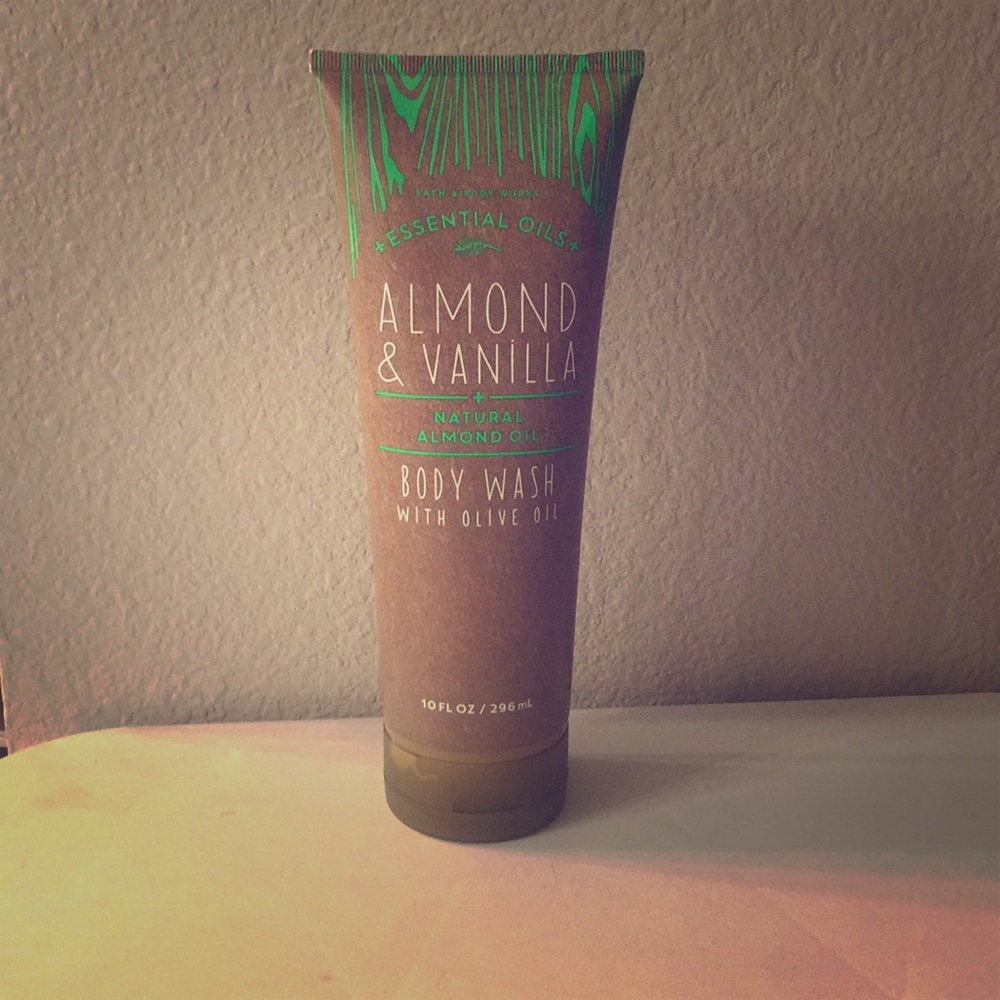Bath and body works Almond & Vanilla Body Wash